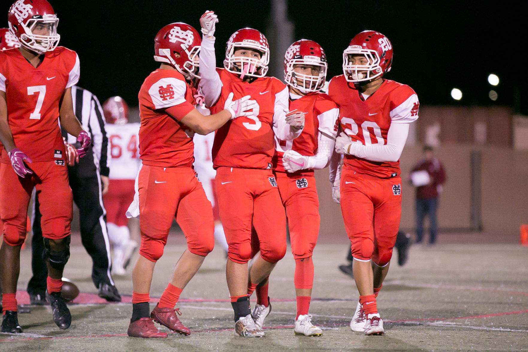 111017 Santa Maria Carpinteria Football 015.jpg